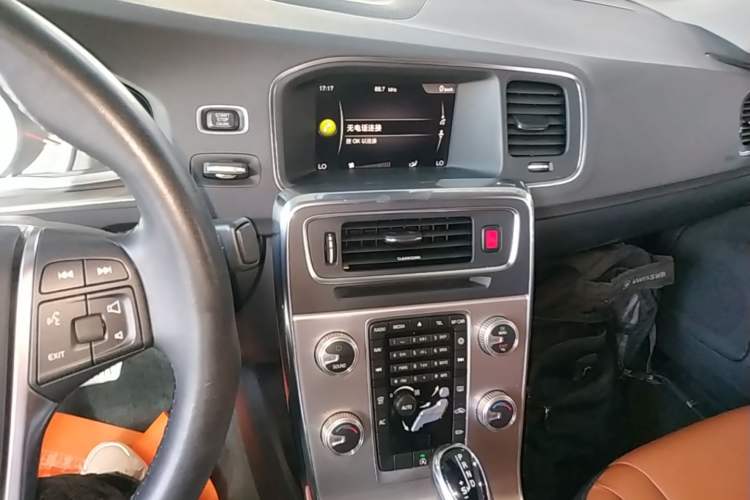Used Volvo S60 2019 S60L Facelift T5 Intelligent Advanced Edition Audio And AC Panel