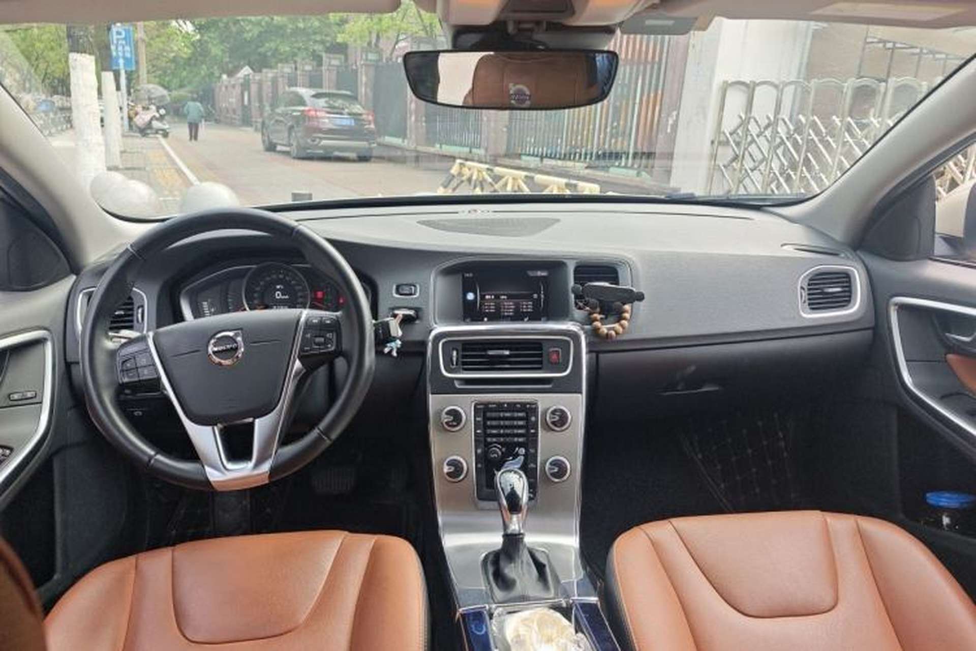 Used Volvo S60 2019 S60L Facelift T5 Intelligent Advanced Edition Center Console