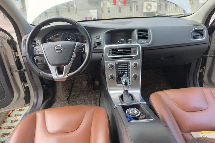 Used Volvo S60 2019 S60L T3 Intelligent Upgrade Edition Center Console