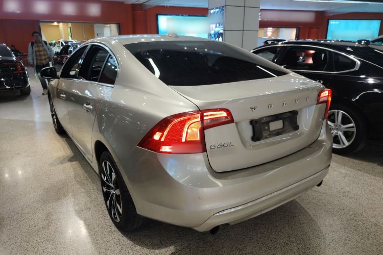 Used Volvo S60 2019 S60L Facelift T5 Intelligent Advanced Edition Exterior 2