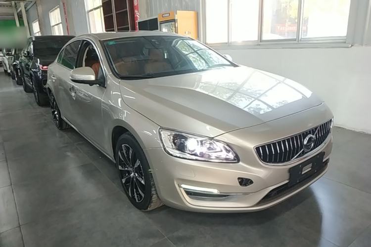 Used Volvo S60 2019 S60L Facelift T5 Intelligent Advanced Edition Front Right 45 Deg