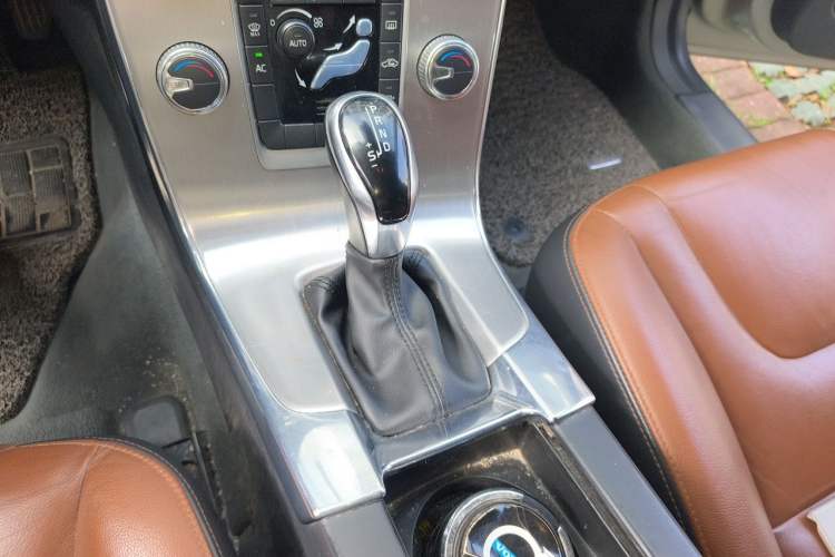 Used Volvo S60 2019 S60L T3 Intelligent Upgrade Edition Gear Lever
