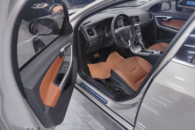 Used Volvo S60 2019 S60L T3 Intelligent Upgrade Edition Interior 3