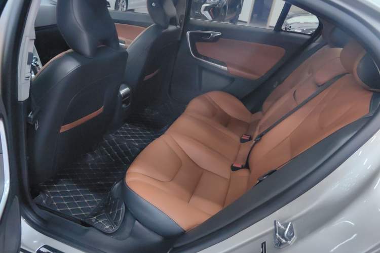 Used Volvo S60 2019 S60L T3 Intelligent Upgrade Edition Interior 4