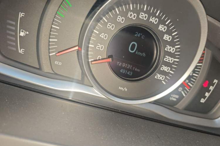 Used Volvo S60 2019 S60L T3 Intelligent Upgrade Edition Odometer Close Up