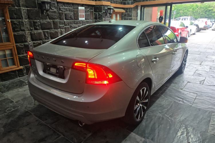 Used Volvo S60 2019 S60L T3 Intelligent Upgrade Edition Rear Right 45 Deg
