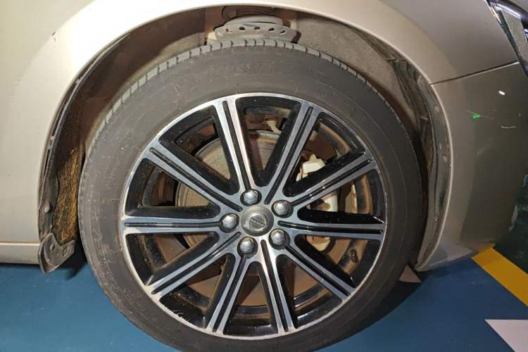 Used Volvo S60 2019 S60L Facelift T5 Smart Luxury Elite Edition Right Front Wheel Hub