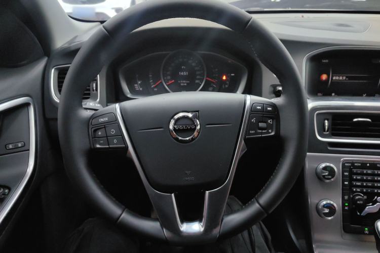 Used Volvo S60 2019 S60L T3 Intelligent Upgrade Edition Steering Wheel