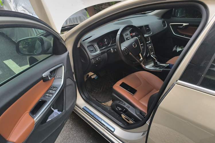 Used Volvo S60 2019 S60L Facelift T5 Intelligent Advanced Edition Driver Seat