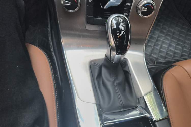Used Volvo S60 2019 S60L Facelift T5 Intelligent Advanced Edition Gear Lever
