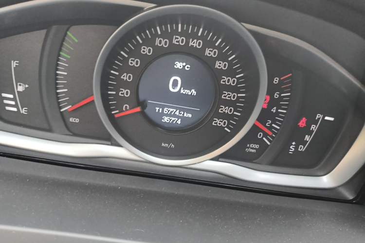 Used Volvo S60 2019 S60L Facelift T5 Intelligent Advanced Edition Odometer Close Up