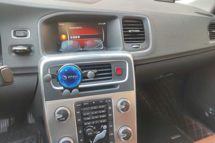 Used Volvo S60 2019 S60L T5 Smart Range Edition Audio And AC Panel