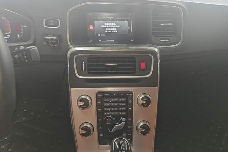 Used Volvo S60 2019 S60L Facelift T5 Smart Luxury Elite Edition Audio And AC Panel