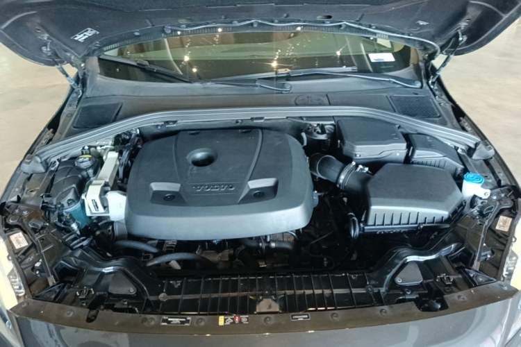 Used Volvo S60 2019 S60L T5 Smart Range Edition Engine Bay