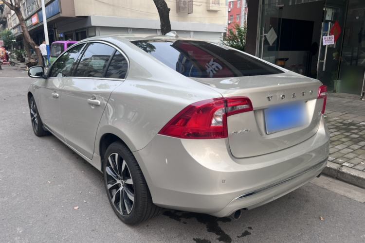 Used Volvo S60 2019 S60L Facelift T5 Intelligent Advanced Edition Exterior 4