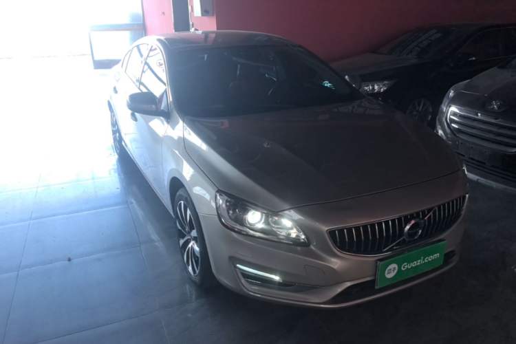 Used Volvo S60 2019 S60L Facelift T5 Intelligent Advanced Edition Front Right 45 Deg