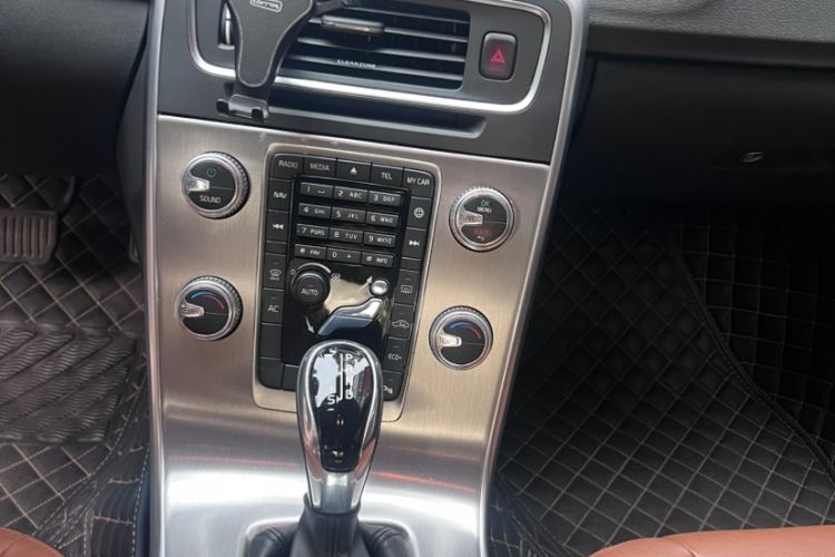 Used Volvo S60 2019 S60L Facelift T5 Intelligent Advanced Edition Gear Lever