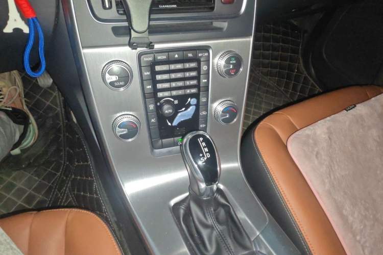 Used Volvo S60 2019 S60L Facelift T5 Intelligent Advanced Edition Gear Lever