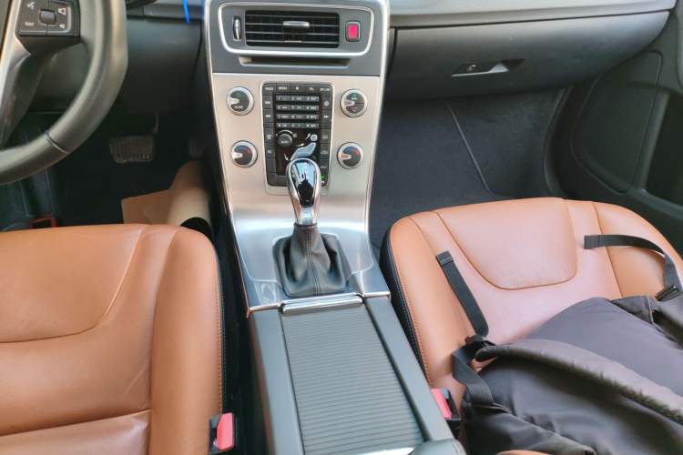 Used Volvo S60 2019 S60L Facelift T5 Intelligent Advanced Edition Gear Lever
