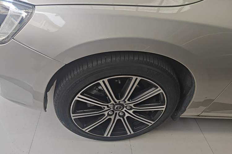Used Volvo S60 2019 S60L Facelift T5 Smart Luxury Elite Edition Left Front Wheel Hub