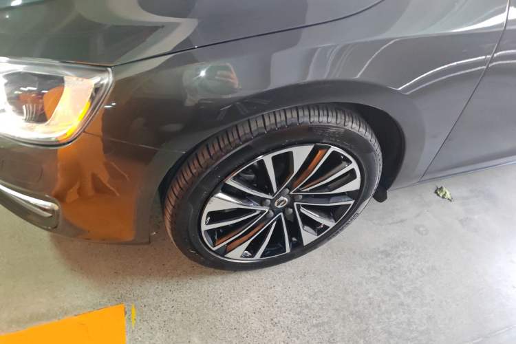 Used Volvo S60 2019 S60L T5 Smart Range Edition Left Front Wheel Hub
