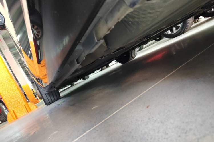 Used Volvo S60 2019 S60L T5 Smart Range Edition Left Side Sill