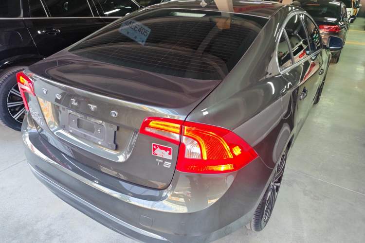 Used Volvo S60 2019 S60L T5 Smart Range Edition Rear Right 45 Deg
