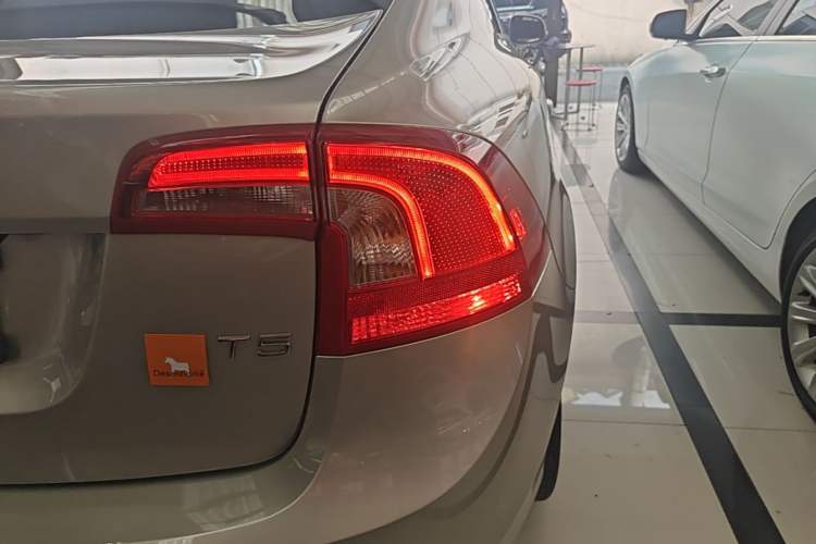 Used Volvo S60 2019 S60L Facelift T5 Smart Luxury Elite Edition Right Rear Taillight