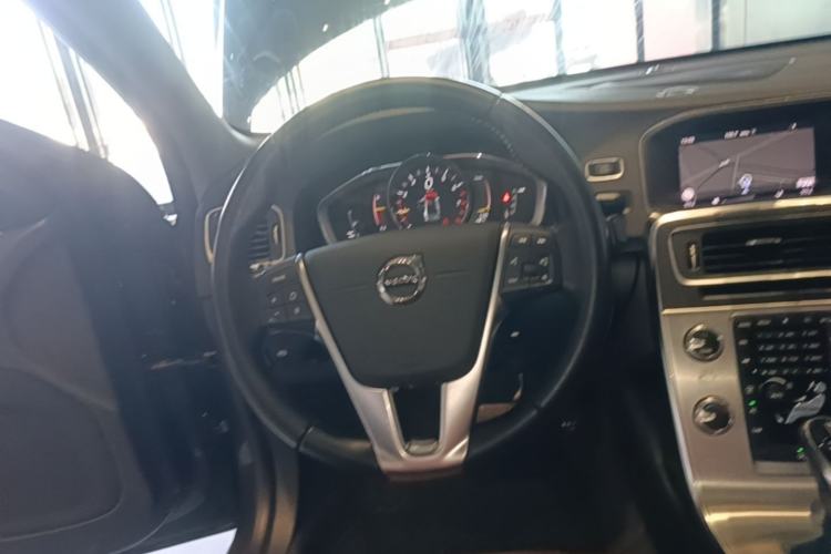 Used Volvo S60 2019 S60L T5 Smart Range Edition Steering Wheel