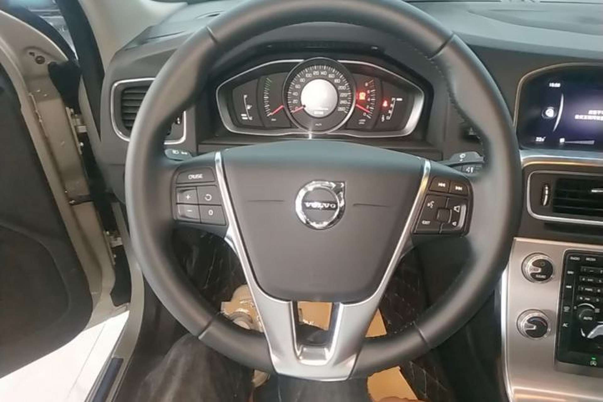 Used Volvo S60 2019 S60L T3 Intelligent Upgrade Edition Steering Wheel