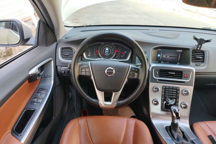 Used Volvo S60 2019 S60L Facelift T5 Intelligent Advanced Edition Steering Wheel