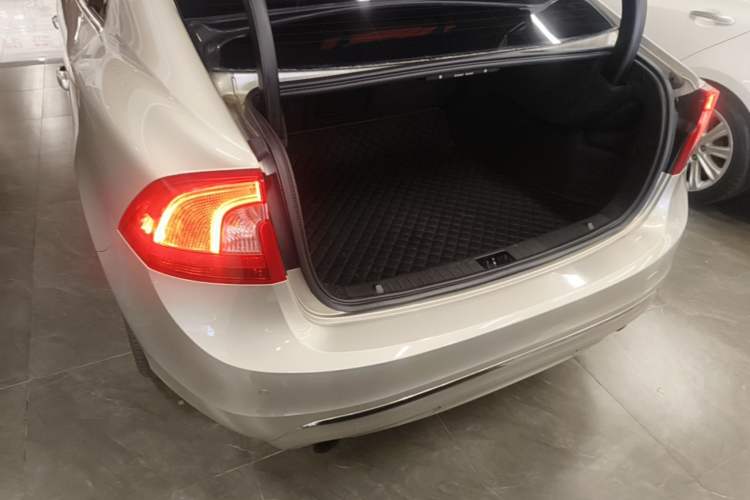 Used Volvo S60 2019 S60L Facelift T5 Intelligent Advanced Edition Trunk