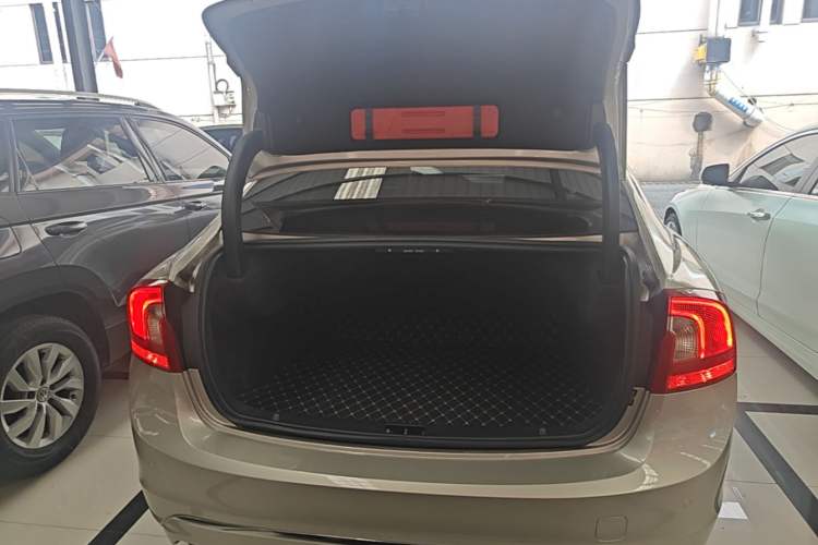 Used Volvo S60 2019 S60L Facelift T5 Smart Luxury Elite Edition Trunk