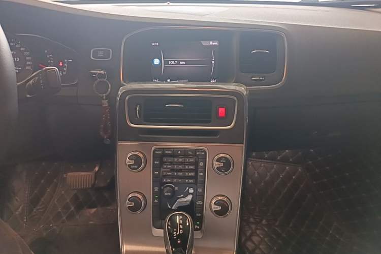 Used Volvo S60 2019 S60L Facelift T5 Intelligent Advanced Edition Audio And AC Panel