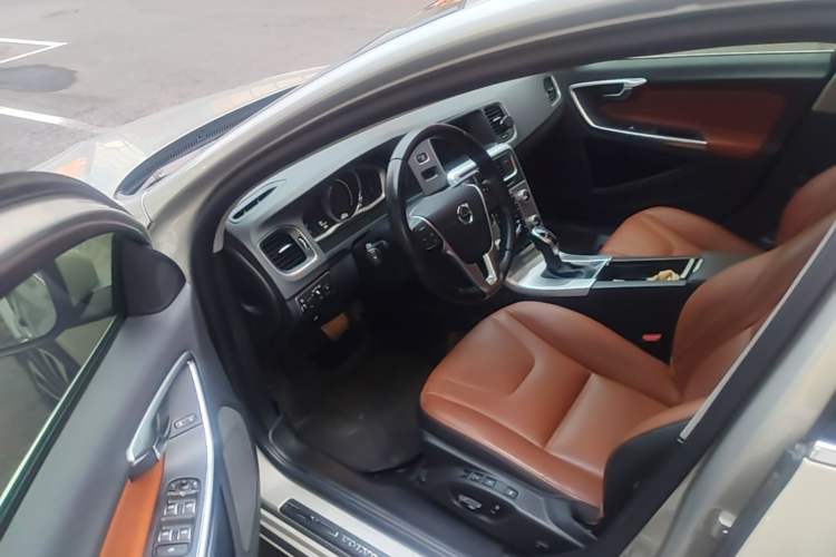 Used Volvo S60 2019 S60L T5 Smart Range Edition Driver Seat