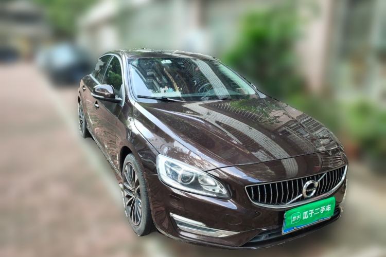 Used Volvo S60 2019 S60L T5 Smart Range Edition Front Right 45 Deg