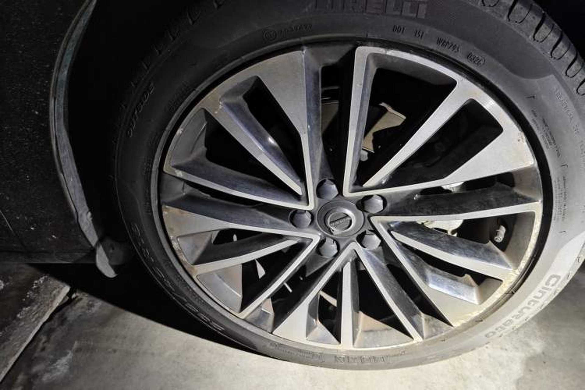 Used Volvo S60 2019 S60L T5 Smart Range Edition Right Front Wheel Hub