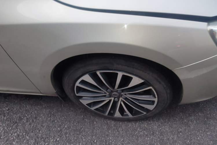 Used Volvo S60 2019 S60L T5 Smart Range Edition Right Front Wheel Hub