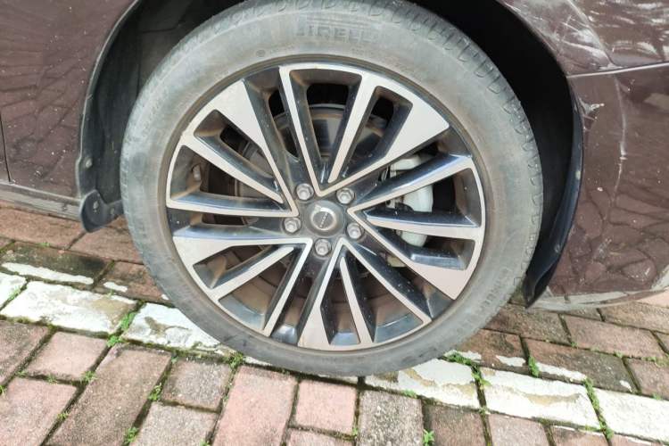 Used Volvo S60 2019 S60L T5 Smart Range Edition Right Front Wheel Hub