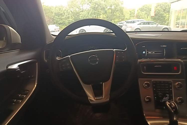 Used Volvo S60 2019 S60L Facelift T5 Intelligent Advanced Edition Steering Wheel