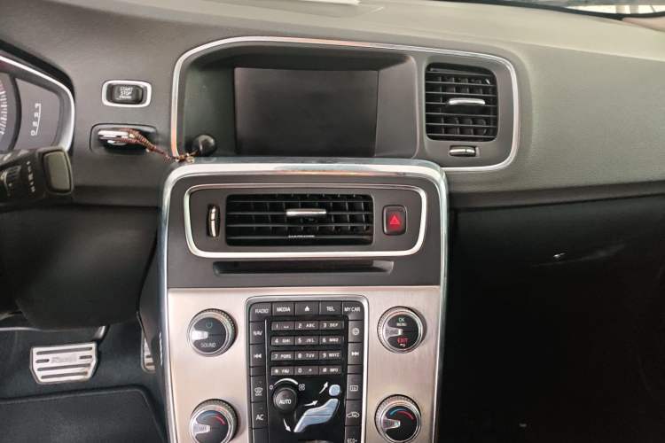 Used Volvo S60 2019 S60L T3 Intelligent Upgrade Edition Audio And AC Panel