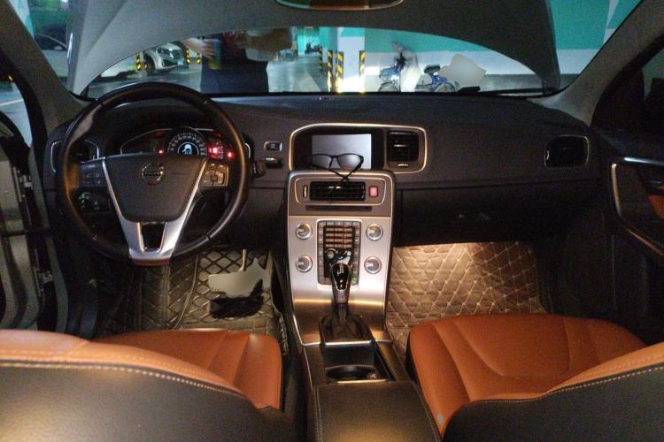 Used Volvo S60 2019 S60L T3 Intelligent Upgrade Edition Center Console