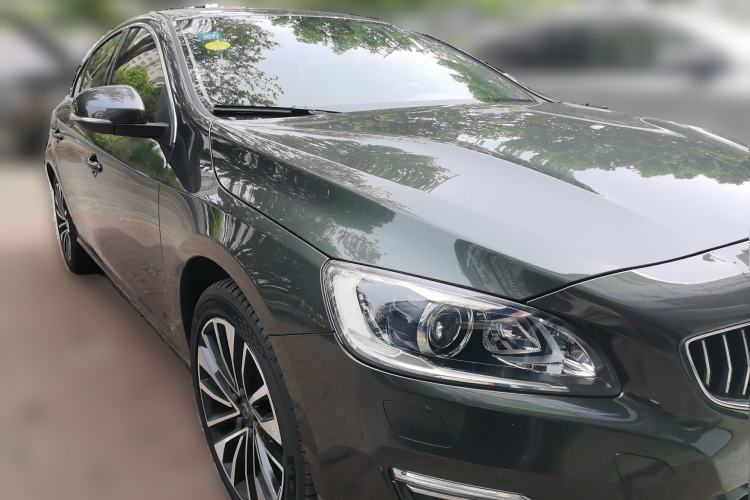 Used Volvo S60 2019 S60L T5 Smart Range Edition Front Right 45 Deg