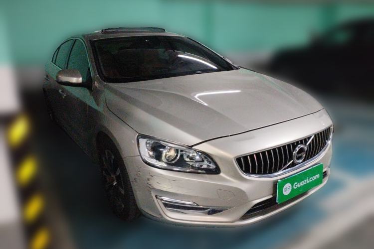 Used Volvo S60 2019 S60L T3 Intelligent Upgrade Edition Front Right 45 Deg