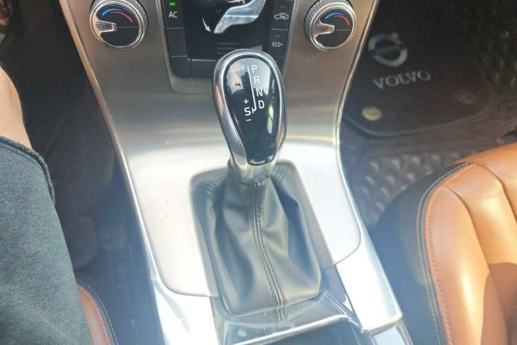 Used Volvo S60 2019 S60L Facelift T5 Intelligent Advanced Edition Gear Lever