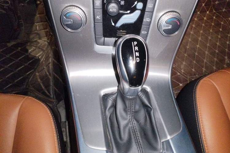 Used Volvo S60 2019 S60L T3 Intelligent Upgrade Edition Gear Lever