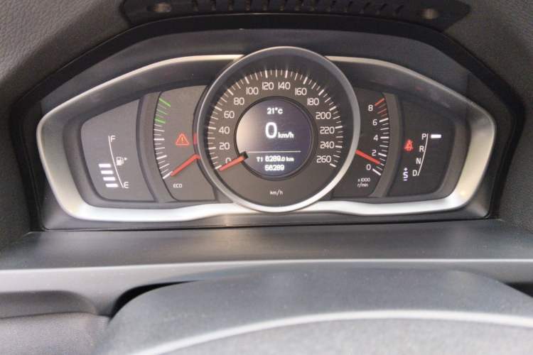 Used Volvo S60 2019 S60L T3 Intelligent Upgrade Edition Odometer Close Up