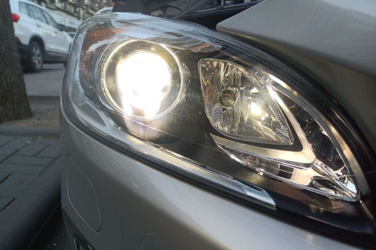 Used Volvo S60 2019 S60L Facelift T5 Intelligent Advanced Edition Right Front Headlight