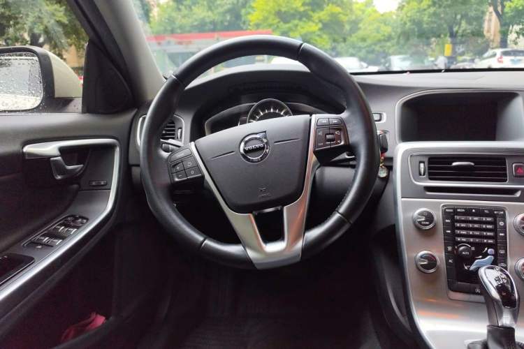 Used Volvo S60 2019 S60L Facelift T5 Intelligent Advanced Edition Steering Wheel