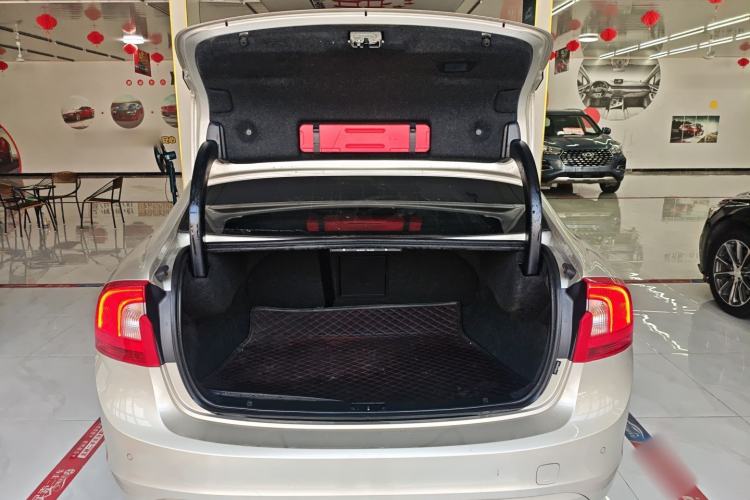 Used Volvo S60 2019 S60L T3 Intelligent Upgrade Edition Trunk